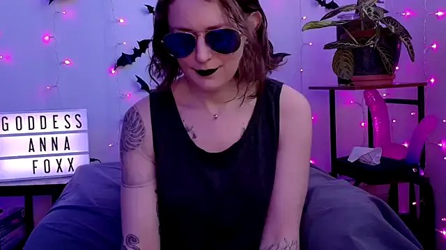 goddessannafoxx — take my top off