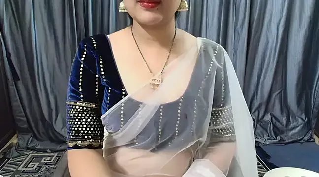 goldiwets on StripChat