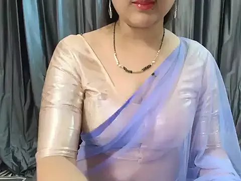 goldiwets on StripChat