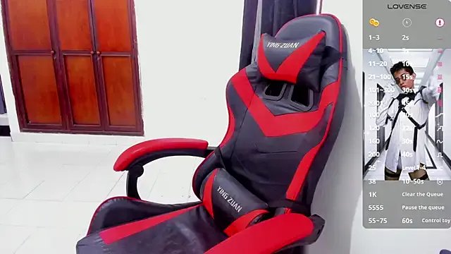 gomitaboy_1 on StripChat