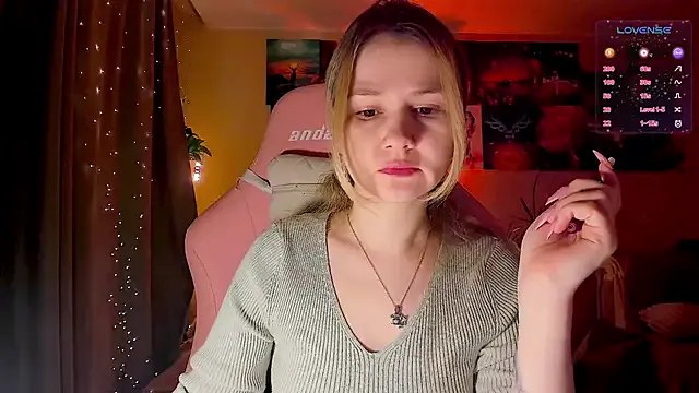 GoodWitch_ on StripChat