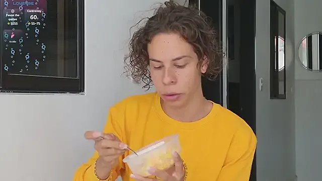 grey___27 on StripChat