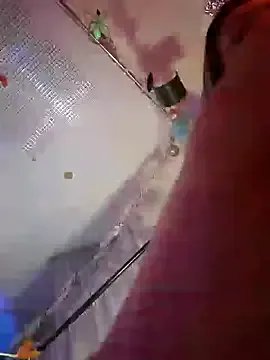 gurlnips on StripChat