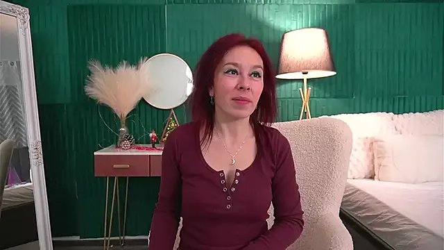 HaileyMoonn on StripChat