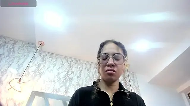 Hanna_Cornee_ on StripChat