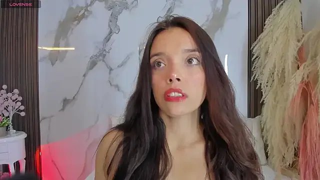 hannahill69 on StripChat