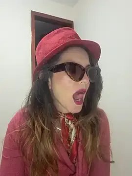 Freechat Hanny_24 on StripChat