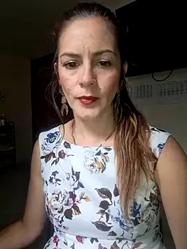 Freechat Hanny_24 on StripChat