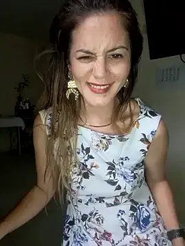 Freechat Hanny_24 on StripChat