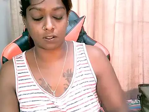 Harl3ysugar4u on StripChat