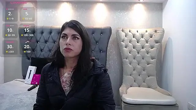 Harmony_Hills on StripChat