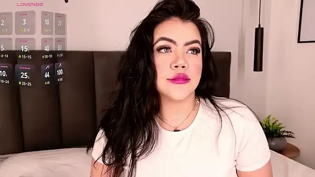 Harmonybabe_ on StripChat