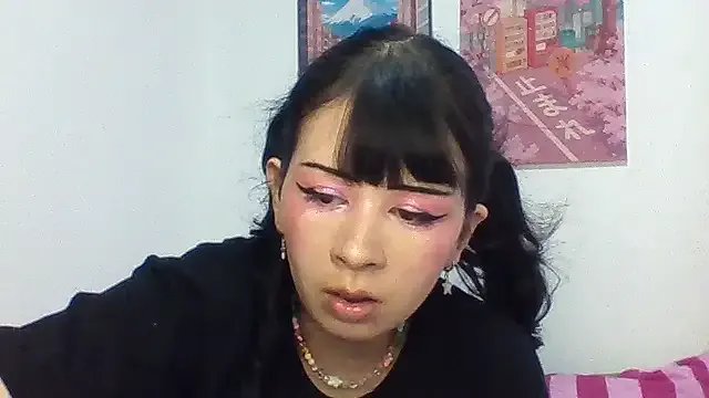 Haru_Queenn on StripChat