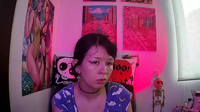 Haru_Queenn on StripChat