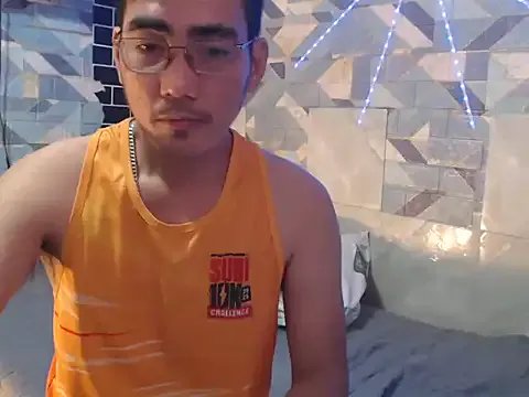 Heaven_steven on StripChat