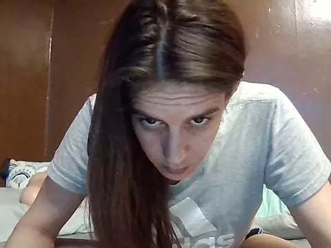 Heavenskyyee on StripChat