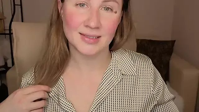 Freechat Helens_love on StripChat