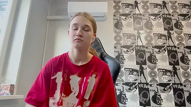 helgicuteness on StripChat