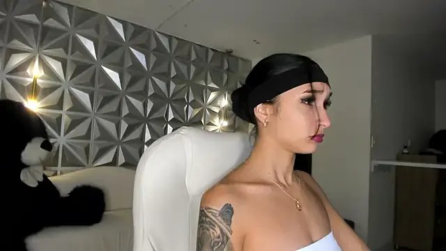 hellen_tease on StripChat