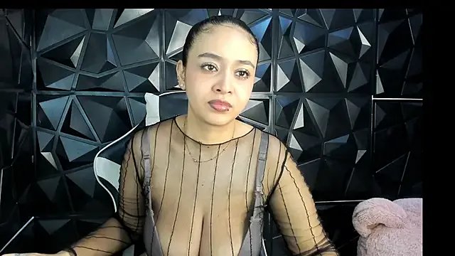 HelueHorny13 — Freechat on StripChat