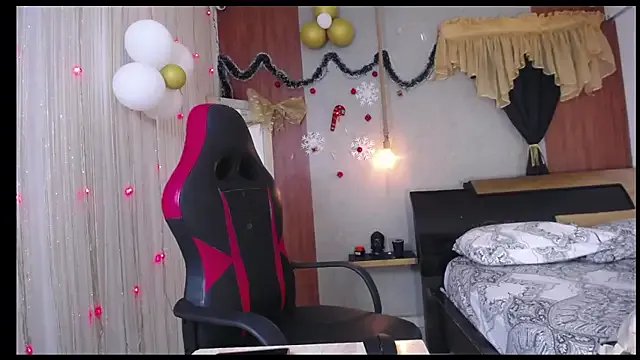 hera_divine on StripChat