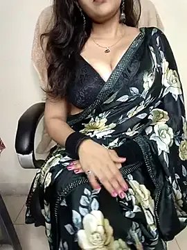 Hey_Jully on StripChat