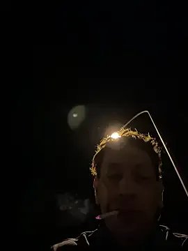 Hideen-real-face on StripChat