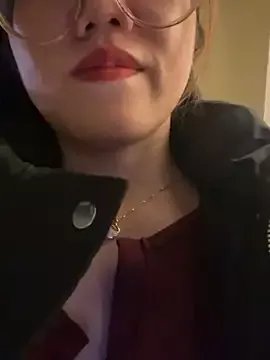 HinaLovely on StripChat