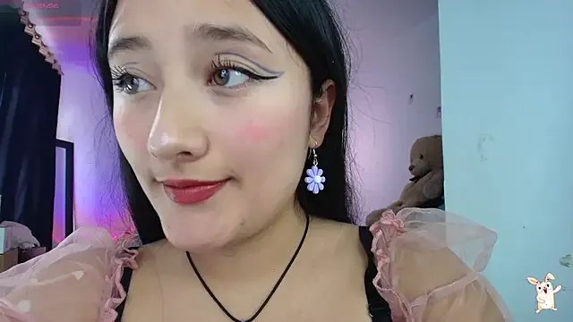 Hinata_21_ on StripChat