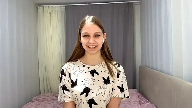 HollyGibson — the bgiist smile ever