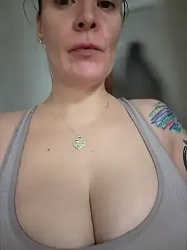 Freechat HollyTattoo on StripChat