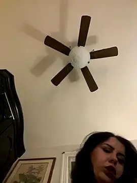 holyeroticss on StripChat