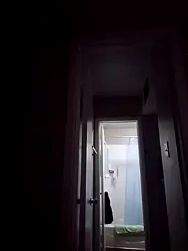 honeeyyy_pot on StripChat