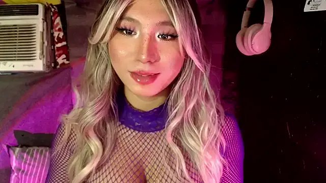 HoresCOCKLUCY on StripChat