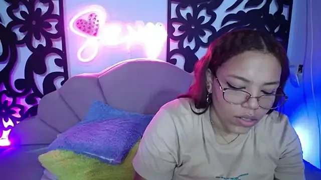 horny_babyss on StripChat