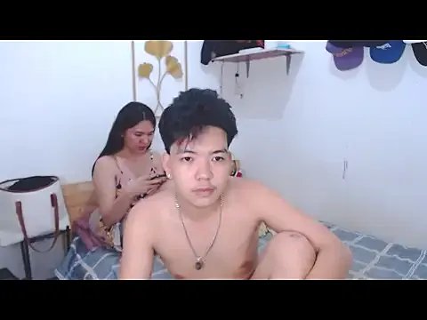 Freechat HornyCoupleCum on StripChat