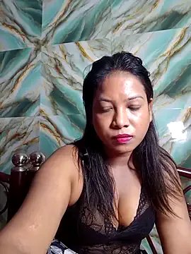 hornyzinia123 on StripChat