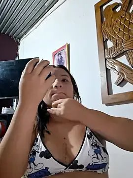 hot-mom22 on StripChat