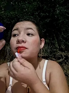 hot-mom22 — STRANGER RUBS MY PUSSY