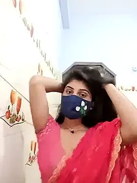 Hot-Soniya733 — Boobs Oil in public 