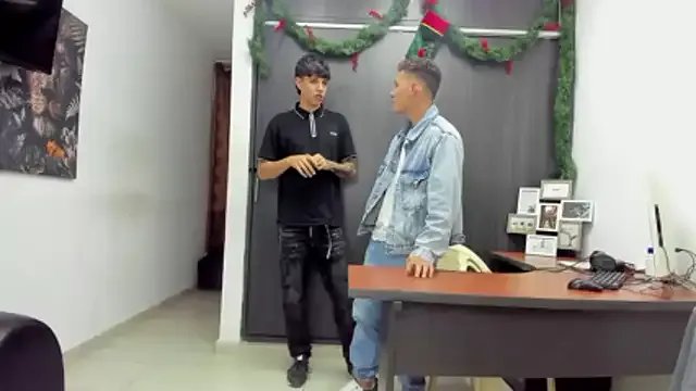 Hot_sexmature on StripChat