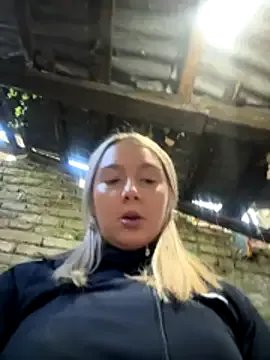 hotamanda01 on StripChat