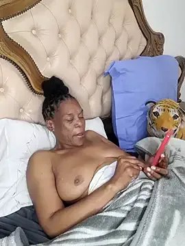 Hotcougar on StripChat