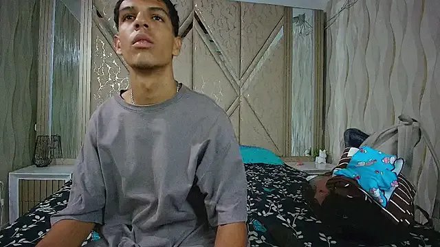 Hotcouple_222 on StripChat