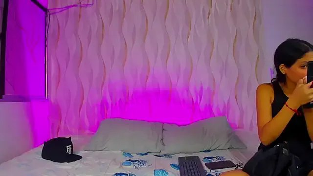 Hotcouple_222 on StripChat