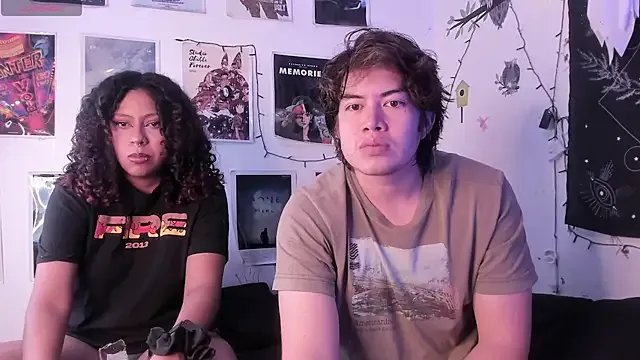 hothoneychile on StripChat