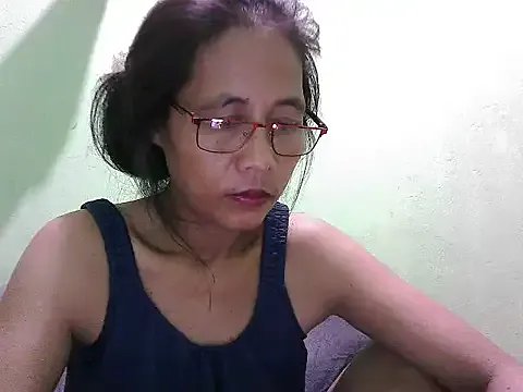 HotLadyPinay32 — help me pls to  have own cumputer