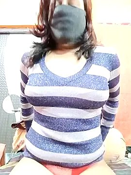 Hotpuja25 on StripChat