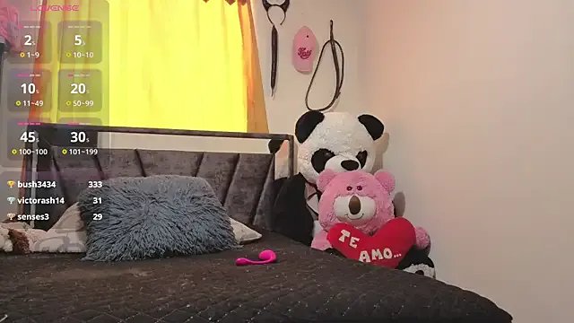 Freechat Hotsamantamature on StripChat