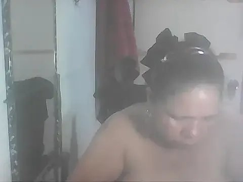 hotwet_mama4uxx on StripChat